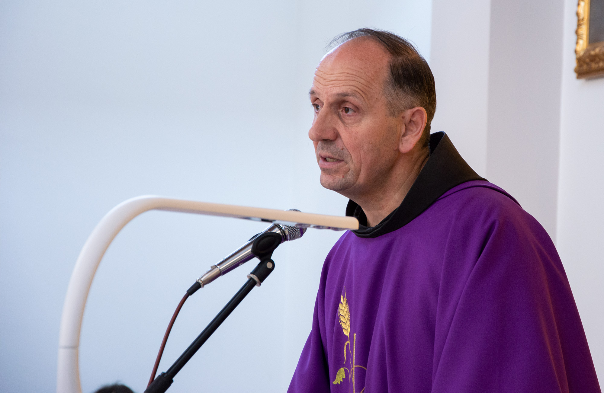 Izbično - blagoslov spomen ploče odvedeni i pogubljenim franjevcima