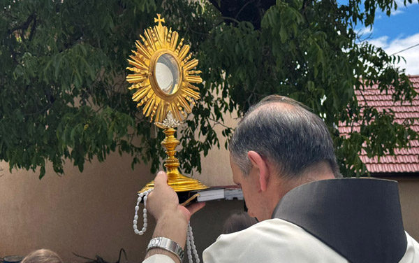 Tijelovo Izbicno procesija 1a