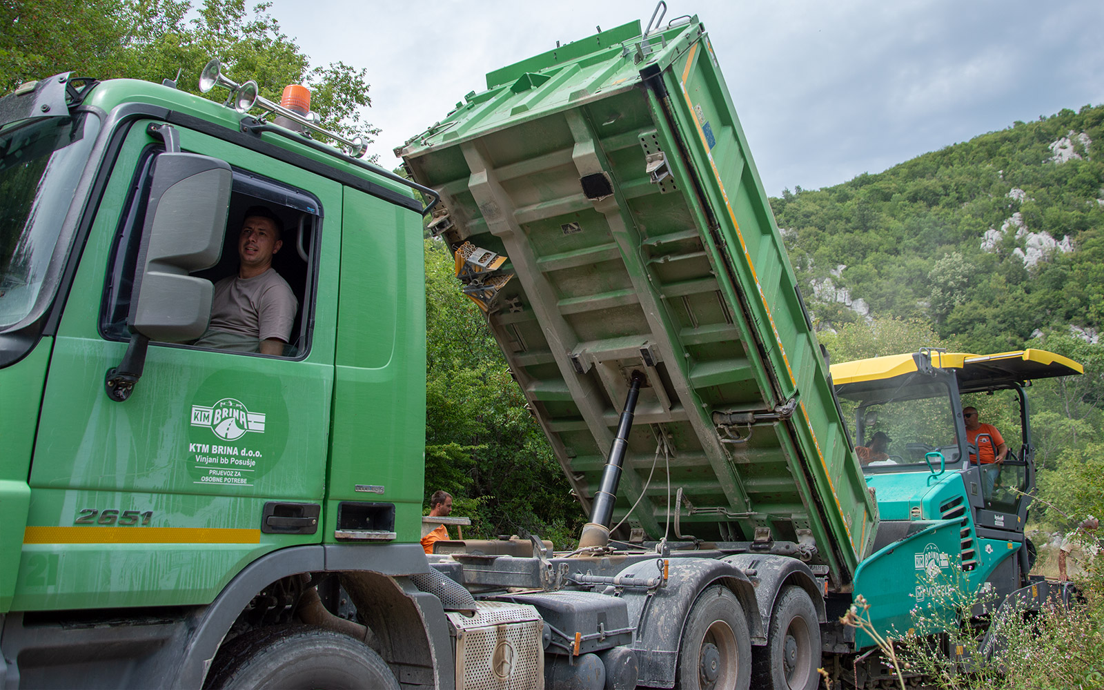 gornja britvica asfaltiranje puta